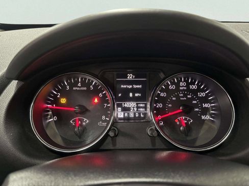 Used 2011 Nissan Rogue SV w/ Premium Pkg image 35