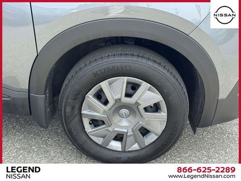 Used 2025 Nissan Kicks S AWD/4WD image 9