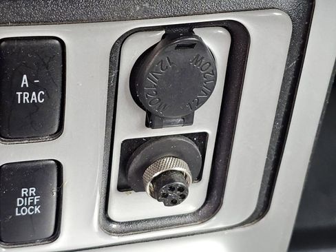 Used 2007 Toyota FJ Cruiser 4WD image 15
