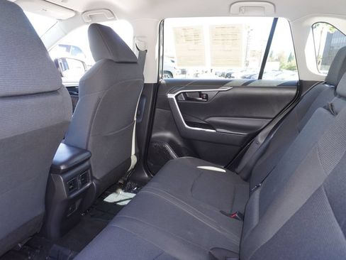 Used 2024 Toyota RAV4 LE AWD/4WD image 10