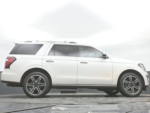 Used 2020 Ford Expedition Limited w/ Special Edition Package AWD/4WD image 34