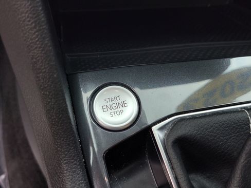 Used 2023 Volkswagen Tiguan SE R-Line FWD image 26