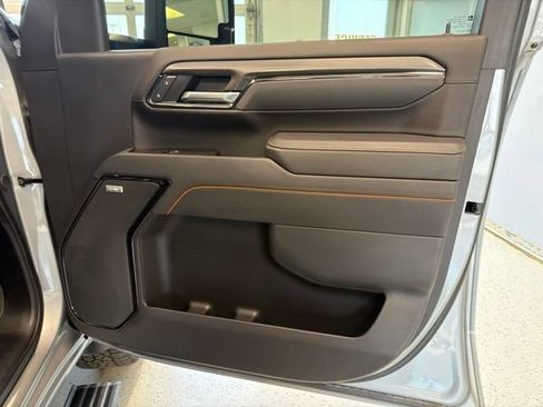 Used 2025 GMC Sierra 2500 AT4 w/ AT4 Premium Plus Package AWD/4WD image 48