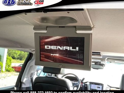 Used 2015 GMC Yukon XL Denali w/ Open Road Package RWD image 32