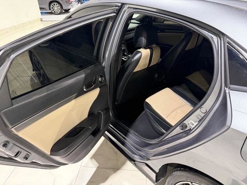 Used 2018 Honda Civic Sport Touring image 14