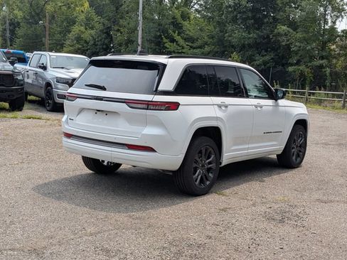 New 2026 Jeep Grand Cherokee Limited AWD/4WD image 3