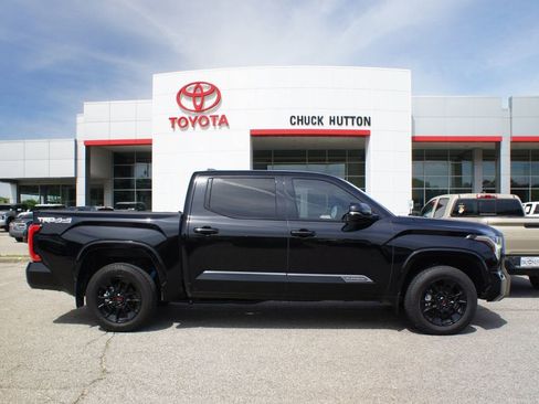 Used 2025 Toyota Tundra Platinum w/ TRD Off-Road Package AWD/4WD image 11