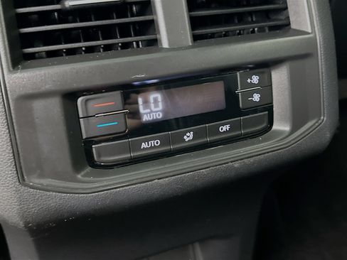 Certified 2023 Volkswagen Atlas SE AWD/4WD image 36