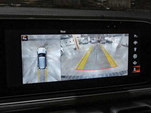 Used 2020 Mercedes-Benz GLE 350 w/ Parking Assist Package image 23