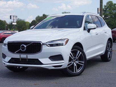 Used 2018 Volvo XC60 T6 Momentum w/ Convenience Package