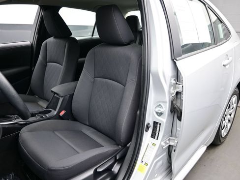 Used 2024 Toyota Corolla LE FWD image 11