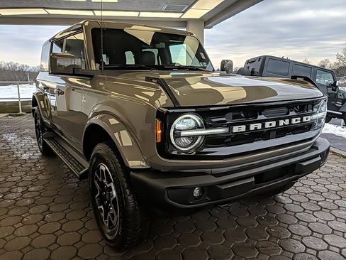 Certified 2025 Ford Bronco Outer Banks image 3