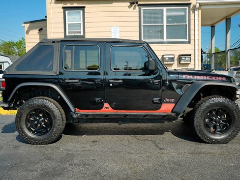 Used 2018 Jeep Wrangler Unlimited Rubicon AWD/4WD image 4