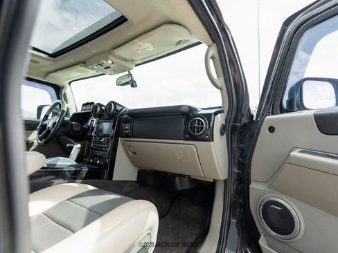 Used 2004 HUMMER H2 w/ Preferred Equipment Group image 55