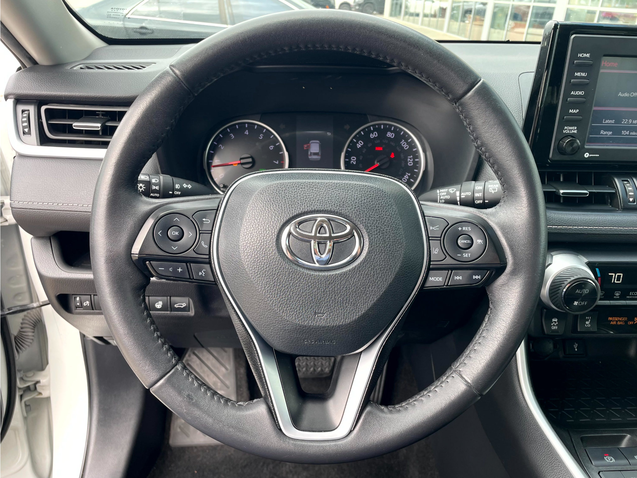 Used 2021 Toyota RAV4 XLE Premium AWD/4WD image 12