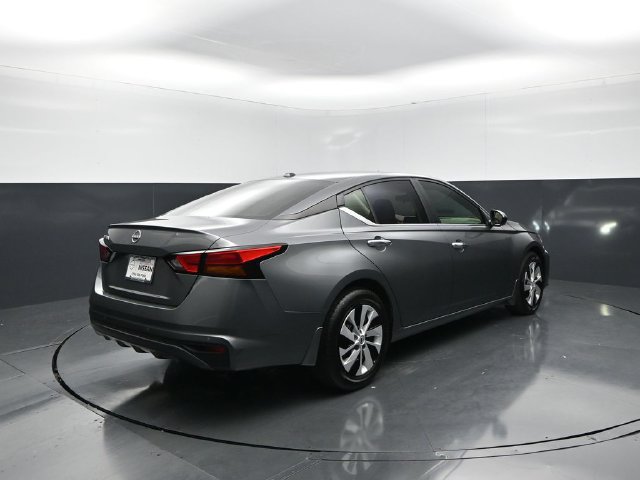 Certified 2025 Nissan Altima 2.5 S FWD image 8