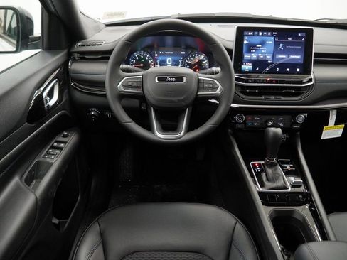 New 2026 Jeep Compass Latitude AWD/4WD image 20