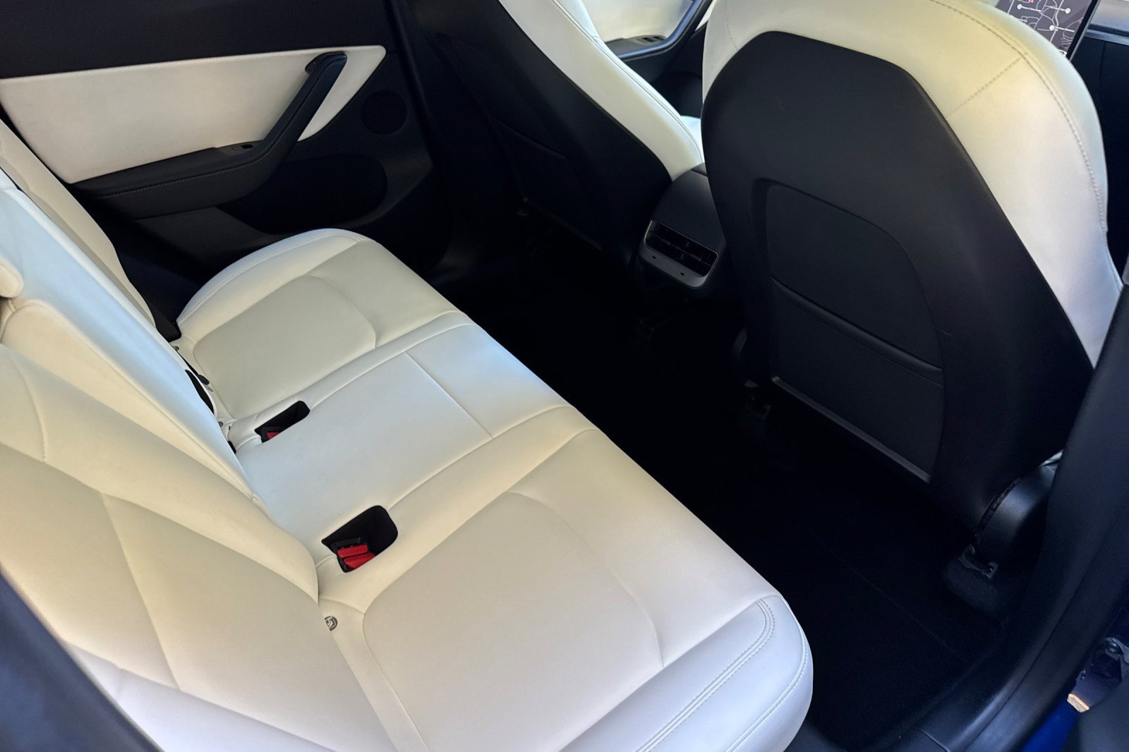 Used 2020 Tesla Model Y Long Range AWD/4WD image 31