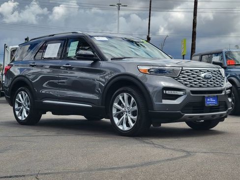 Certified 2022 Ford Explorer Platinum w/ Equipment Group 601A AWD/4WD image 34