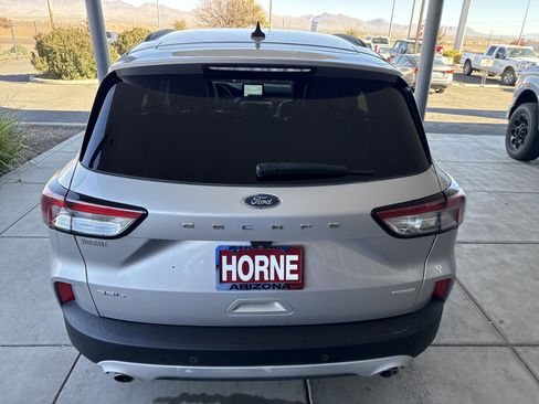 Used 2020 Ford Escape SEL image 5