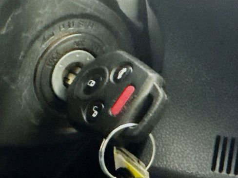 Used 2024 Subaru Crosstrek 2.0i image 18