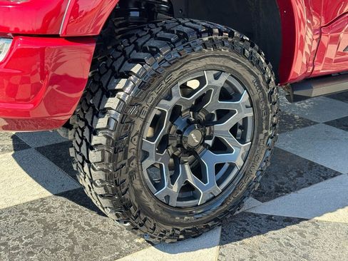 Used 2022 Ford F150 Lariat w/ Equipment Group 502A High image 12