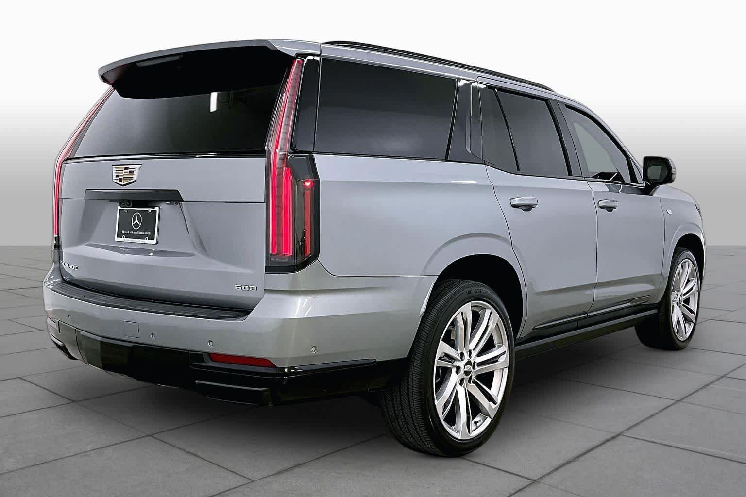 Used 2025 Cadillac Escalade Sport Platinum w/ LPO, Floor Liner Package AWD/4WD image 13