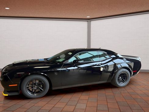 New 2023 Dodge Challenger SRT Hellcat Redeye RWD image 2
