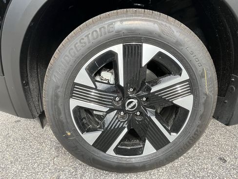 New 2026 Nissan Kicks SV w/ SV Premium Package AWD/4WD image 12