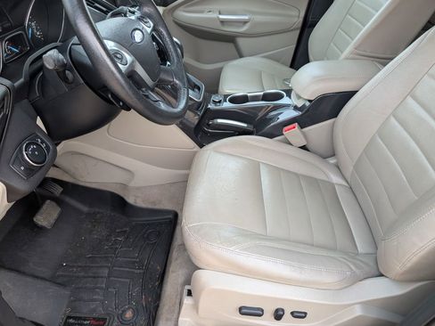 Used 2014 Ford Escape Titanium image 9