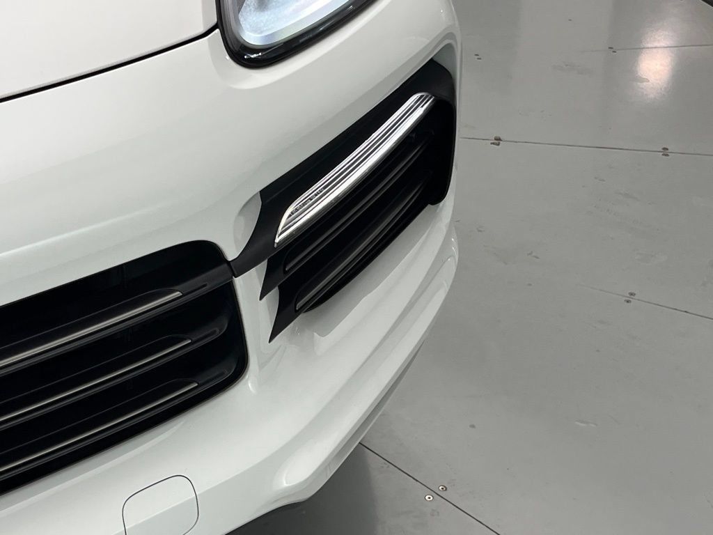 Certified 2023 Porsche Cayenne AWD/4WD image 50