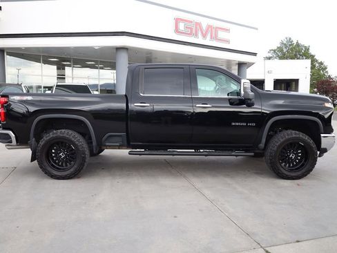 Used 2024 Chevrolet Silverado 3500 LTZ AWD/4WD image 7