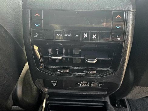 Used 2022 Jeep Grand Cherokee L Overland w/ Advanced Protech Group III image 19