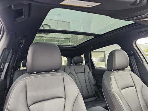 New 2026 Audi Q7 3.0T Premium image 3