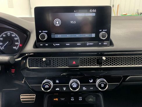 Used 2025 Honda Civic Sport image 29