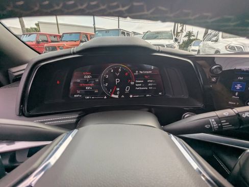 Used 2023 Chevrolet Corvette Stingray Convertible w/ 1LT RWD image 11
