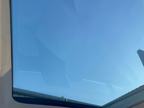 Used 2021 Mercedes-Benz C 300 4MATIC Sedan w/ Premium Package image 22