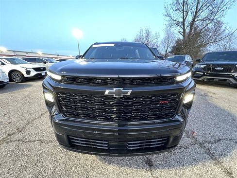 Used 2024 Chevrolet Traverse RS image 28