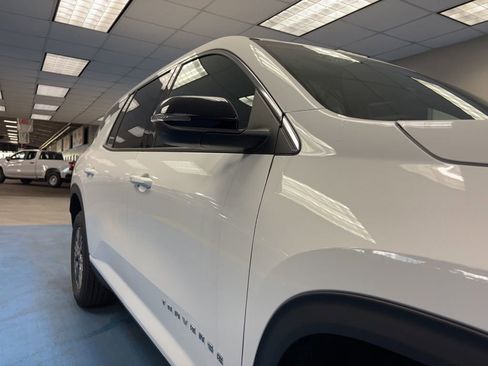 New 2026 Chevrolet Traverse LT w/ LPO, Floor Liner Package image 4