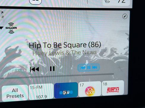 Used 2024 Jeep Wrangler Sahara image 26