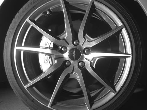 Used 2025 Genesis G70 2.5T image 13