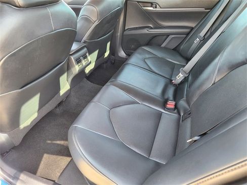 Used 2020 Toyota Camry XLE image 29