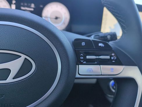 New 2026 Hyundai Elantra Limited image 32