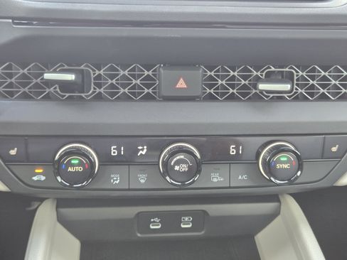 Used 2023 Honda Accord EX image 19