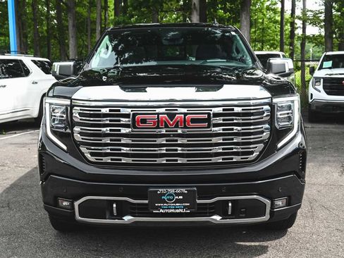 Used 2023 GMC Sierra 1500 Denali w/ Denali Reserve Package AWD/4WD image 2