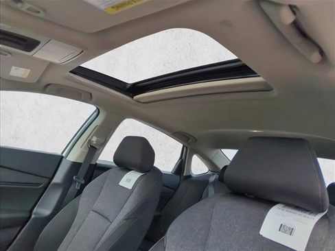 New 2025 Honda Accord SE image 18