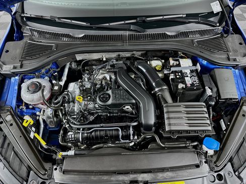 Used 2024 Volkswagen Jetta SE w/ Panoramic Sunroof Package image 31