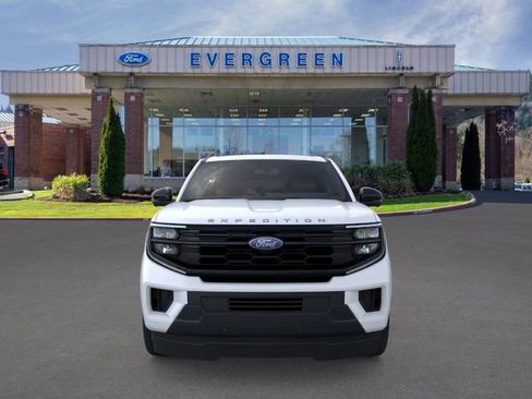 New 2025 Ford Expedition Active image 6