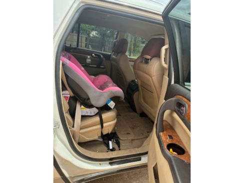 Used 2012 Buick Enclave Leather w/ Trailering Provision Package FWD image 3