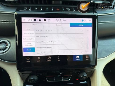 Certified 2023 Jeep Grand Cherokee Limited w/ Black Appearance Package AWD/4WD image 78